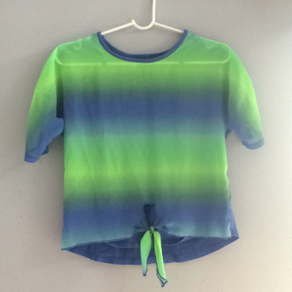 Green-blue & pink-yellow tie dye shirts